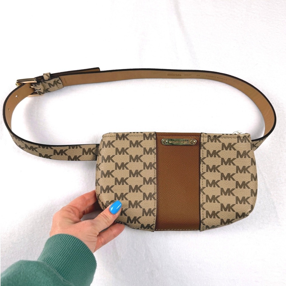 Michael Kors MK Signature Logo Belt Bag Waist Pack Brown Tan 556137 Size S/M